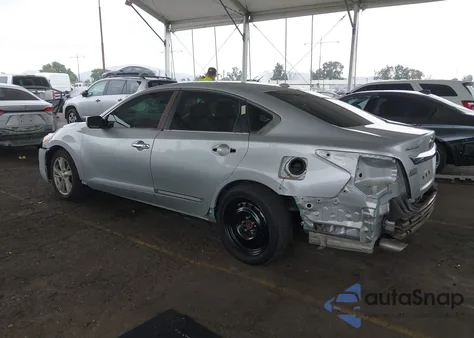 2015 Nissan Altima 2.5 Sv z USA, uszkodzony, nr VIN 1N4AL3AP8FC221853